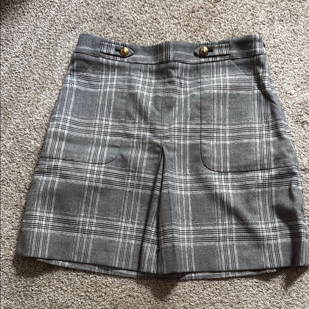 Banana Republic Gray Plaid Skirt with Gold Buttons